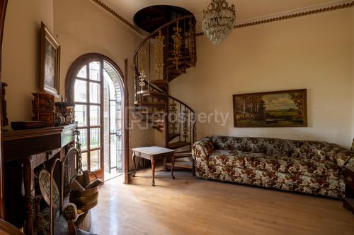secondary image