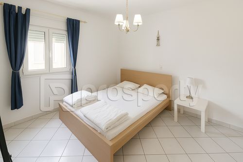secondary image