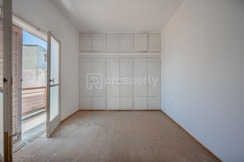 secondary image