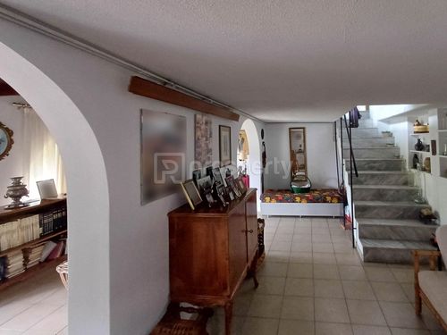 secondary image