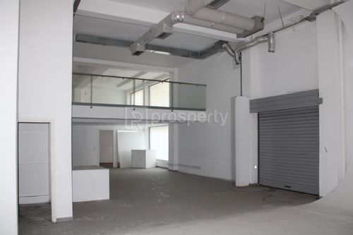 primary image