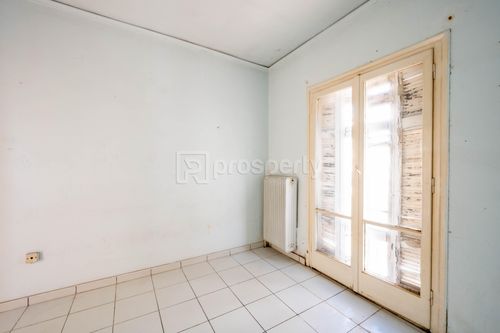 secondary image