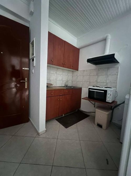 secondary image