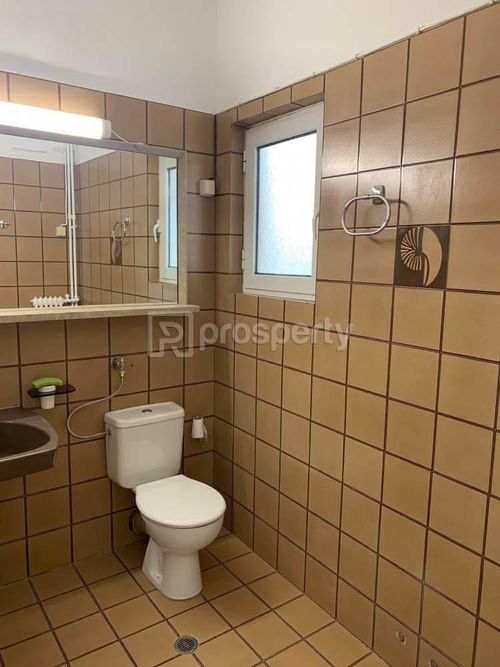 secondary image
