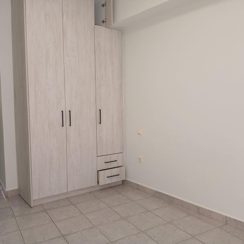 secondary image