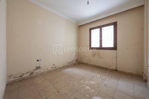 secondary image