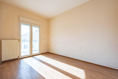 secondary image