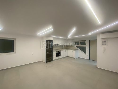 secondary image