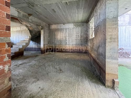secondary image
