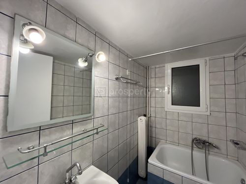secondary image