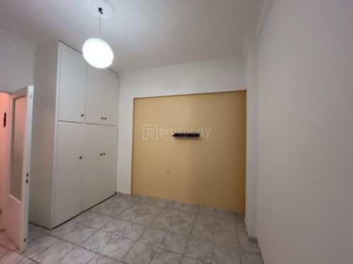 secondary image