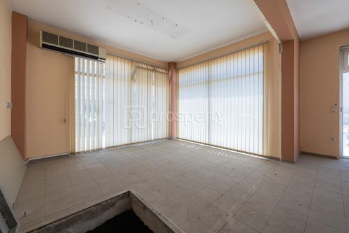 secondary image