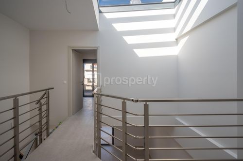 secondary image