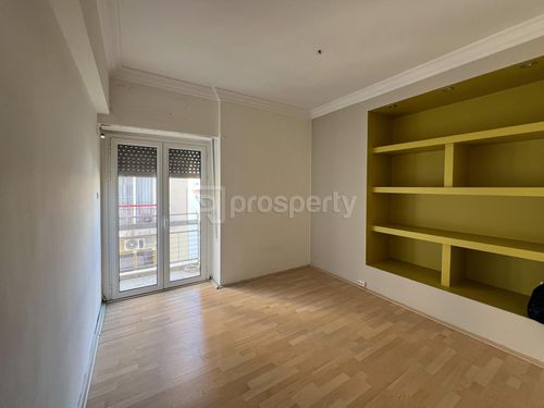 secondary image