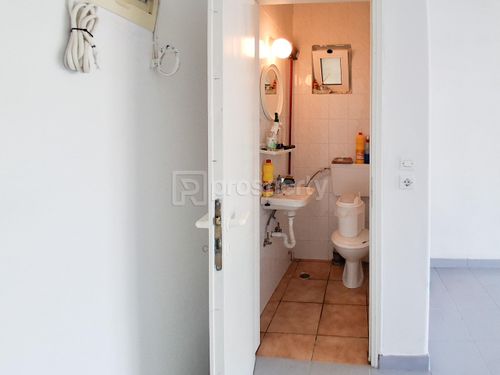 secondary image