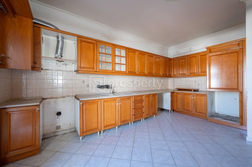 secondary image
