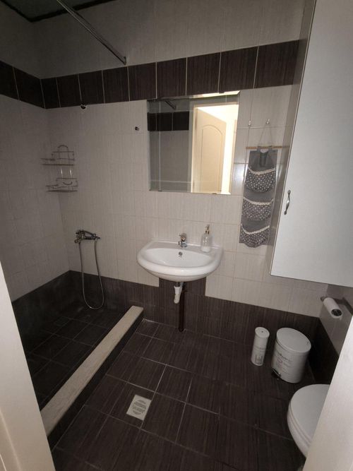 secondary image