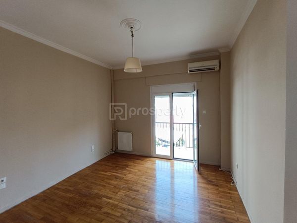 listing image 0