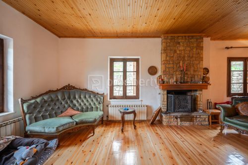secondary image