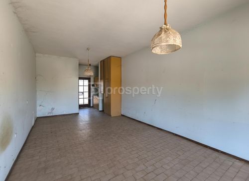 secondary image