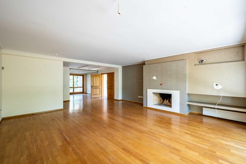 secondary image