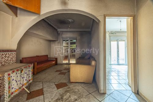 secondary image
