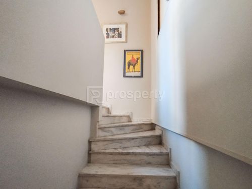 secondary image