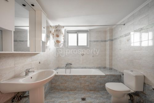 secondary image