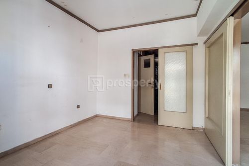 secondary image