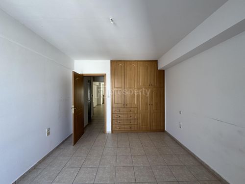secondary image