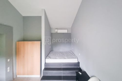 secondary image