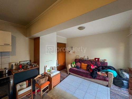 secondary image