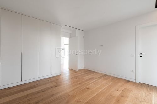 secondary image