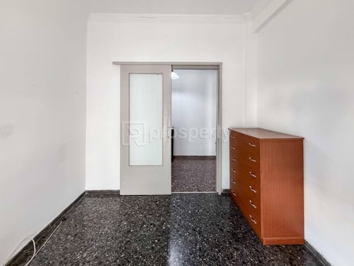 secondary image