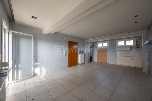 secondary image
