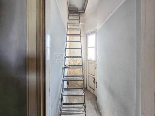 secondary image