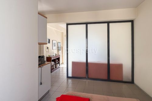 secondary image