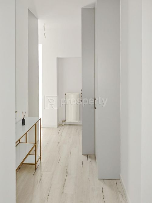 secondary image