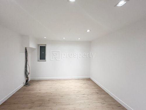 secondary image