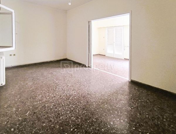 listing image 0