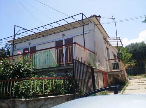secondary image
