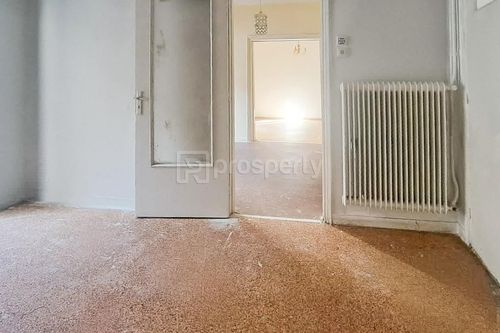 secondary image