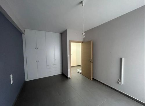 secondary image