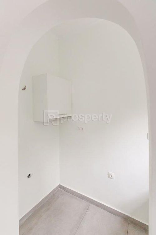 secondary image
