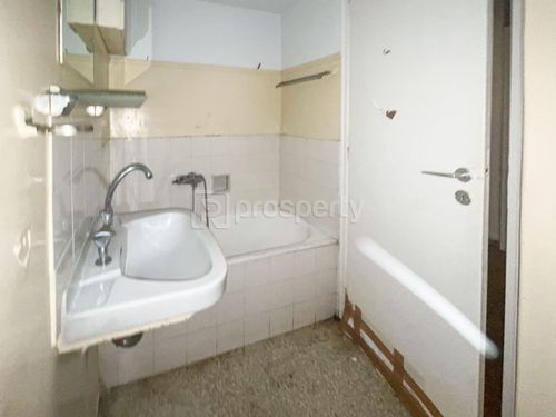 secondary image