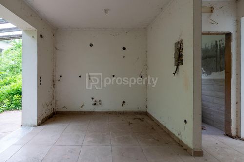 secondary image