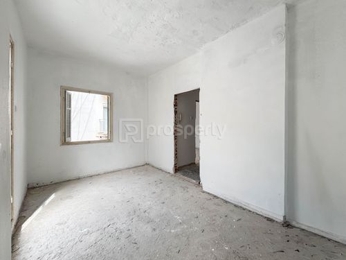 secondary image
