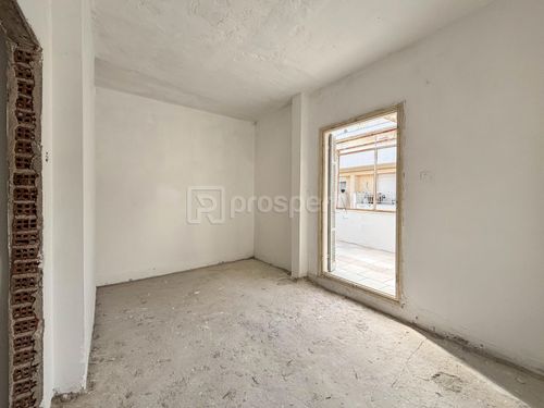 secondary image