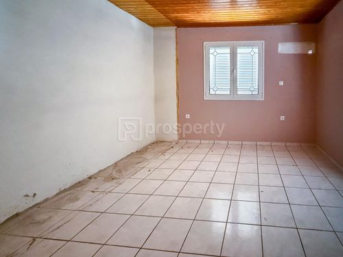 secondary image