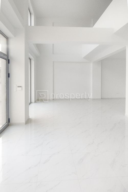 secondary image